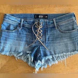 Hollister short-short low rise jean short